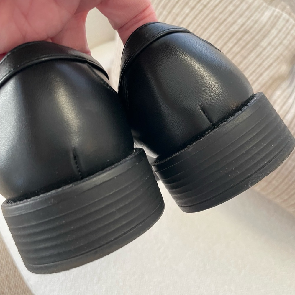 Women’s loafers from the gap brand new size 6 black - Picture 8 of 8